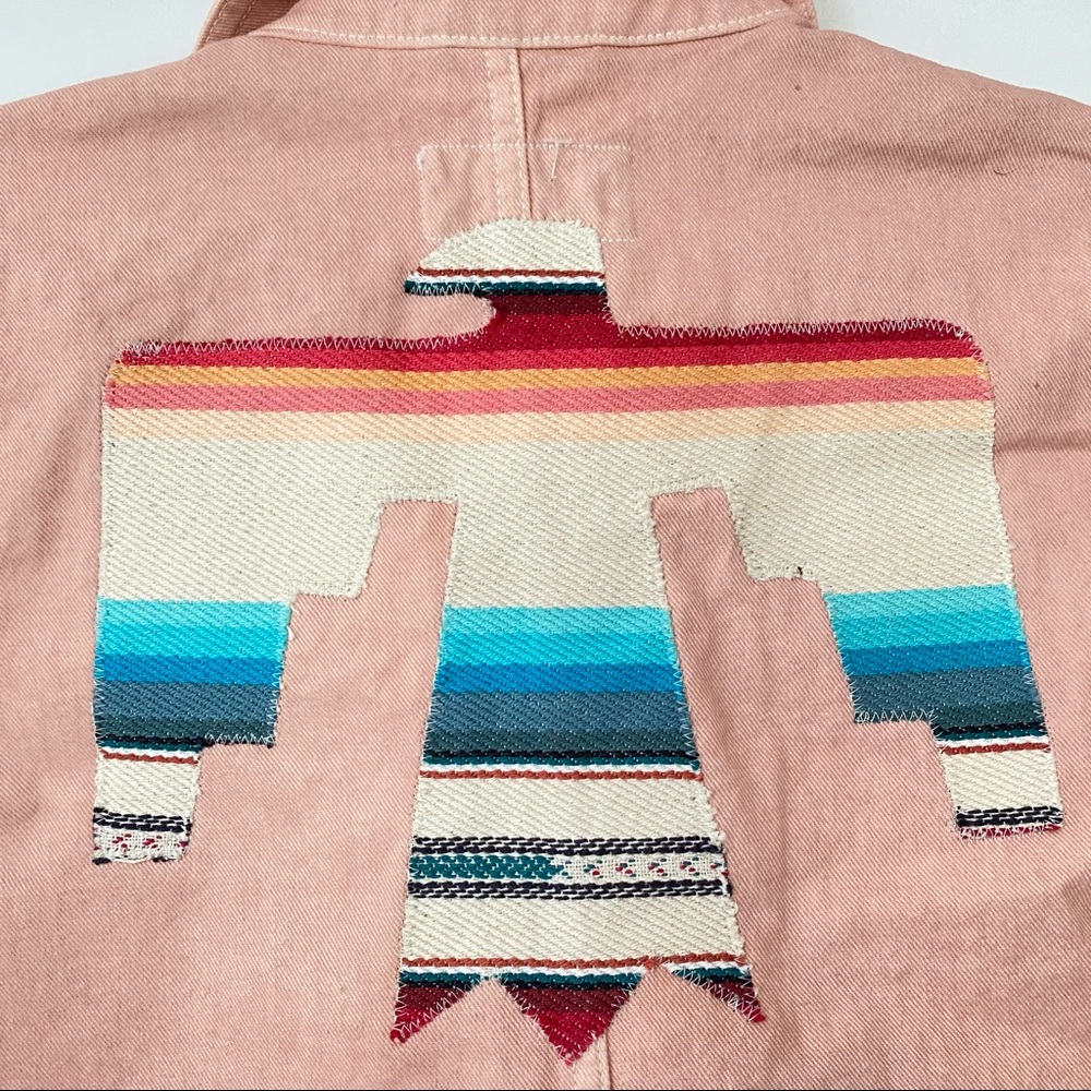 EVERLANE UPCYCLED PINK DENIM JACKET WITH  ATIVE AMERICAN EAGLE DESIGN APPLIQUÉ S